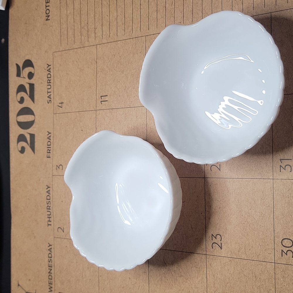 Vintage Arcopal 1970's Sea Shell Nautical White Milk Glass Dessert Soup Bowl Set
